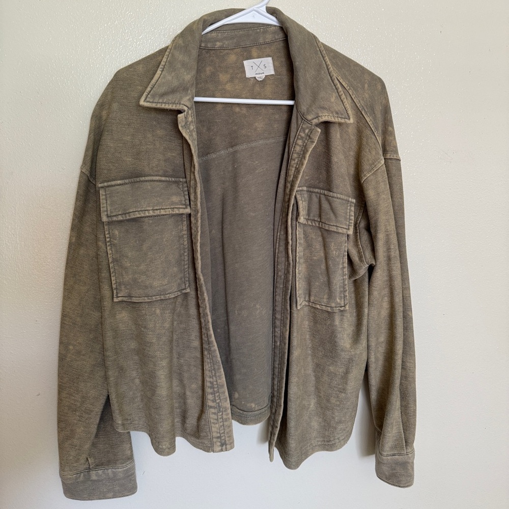 Francesca’s Green Grungy Light Weight Button Up